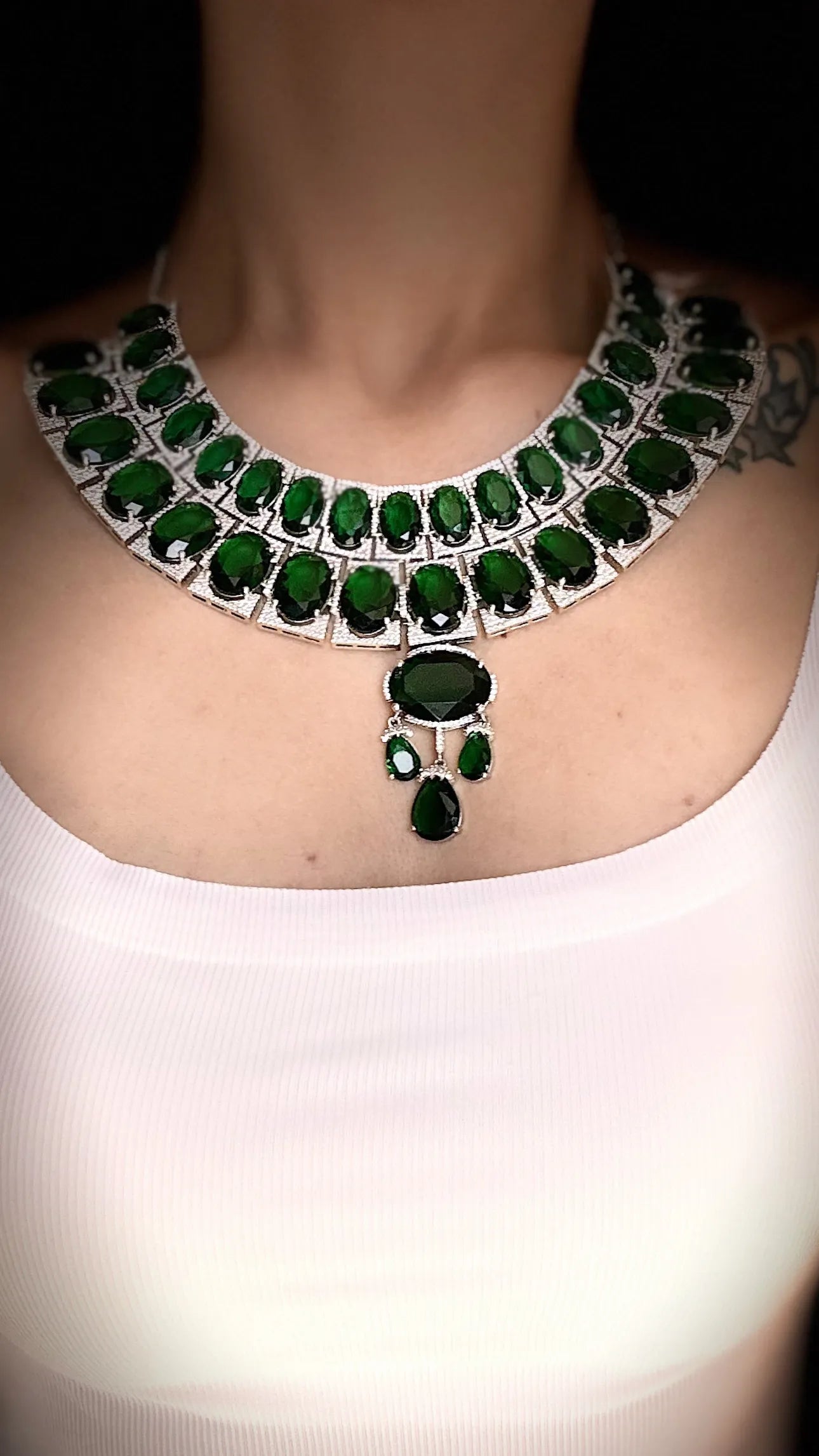 Emerald Dynasty Choker Set