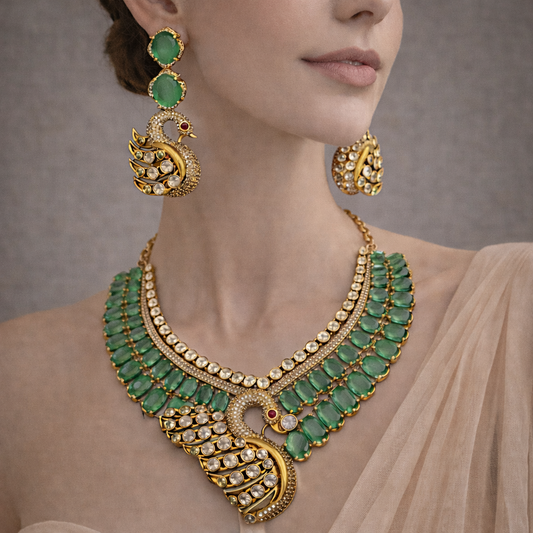 Emerald Swan Heritage Necklace Set