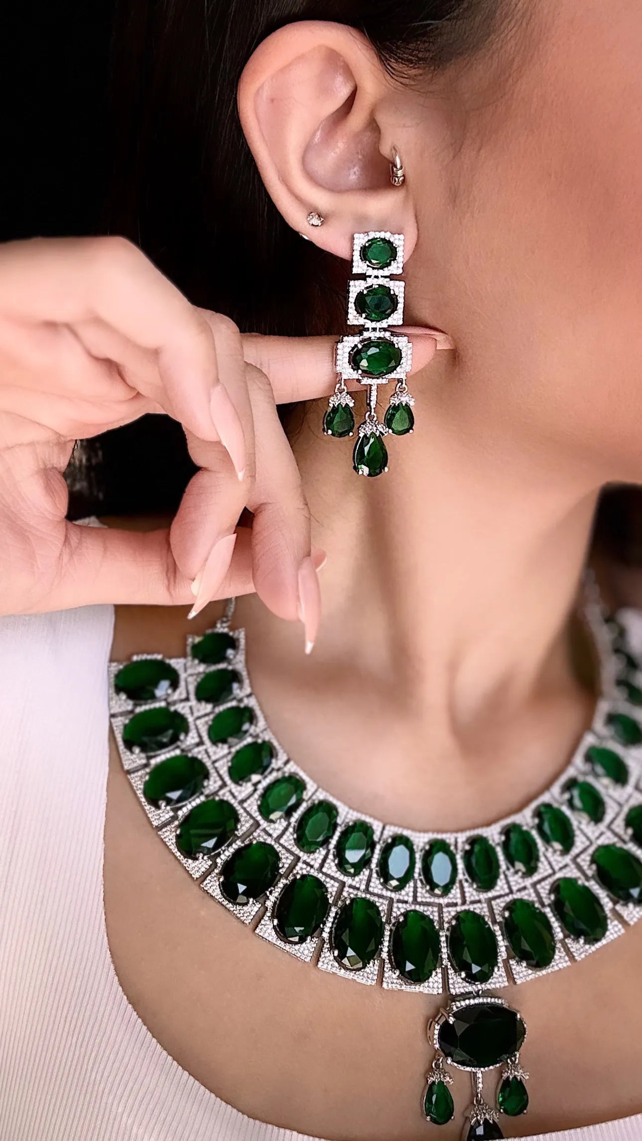 Emerald Dynasty Choker Set