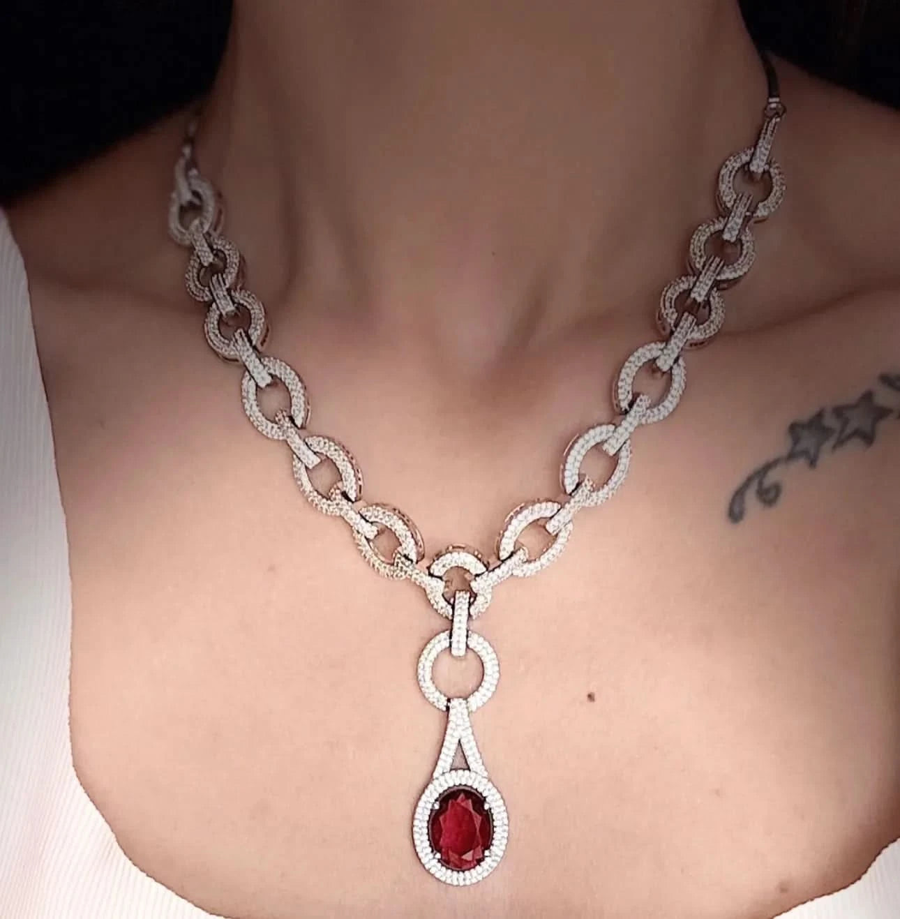 Crimson Link Diamond Set