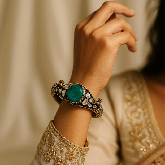 Emerald and Kundan Bangle