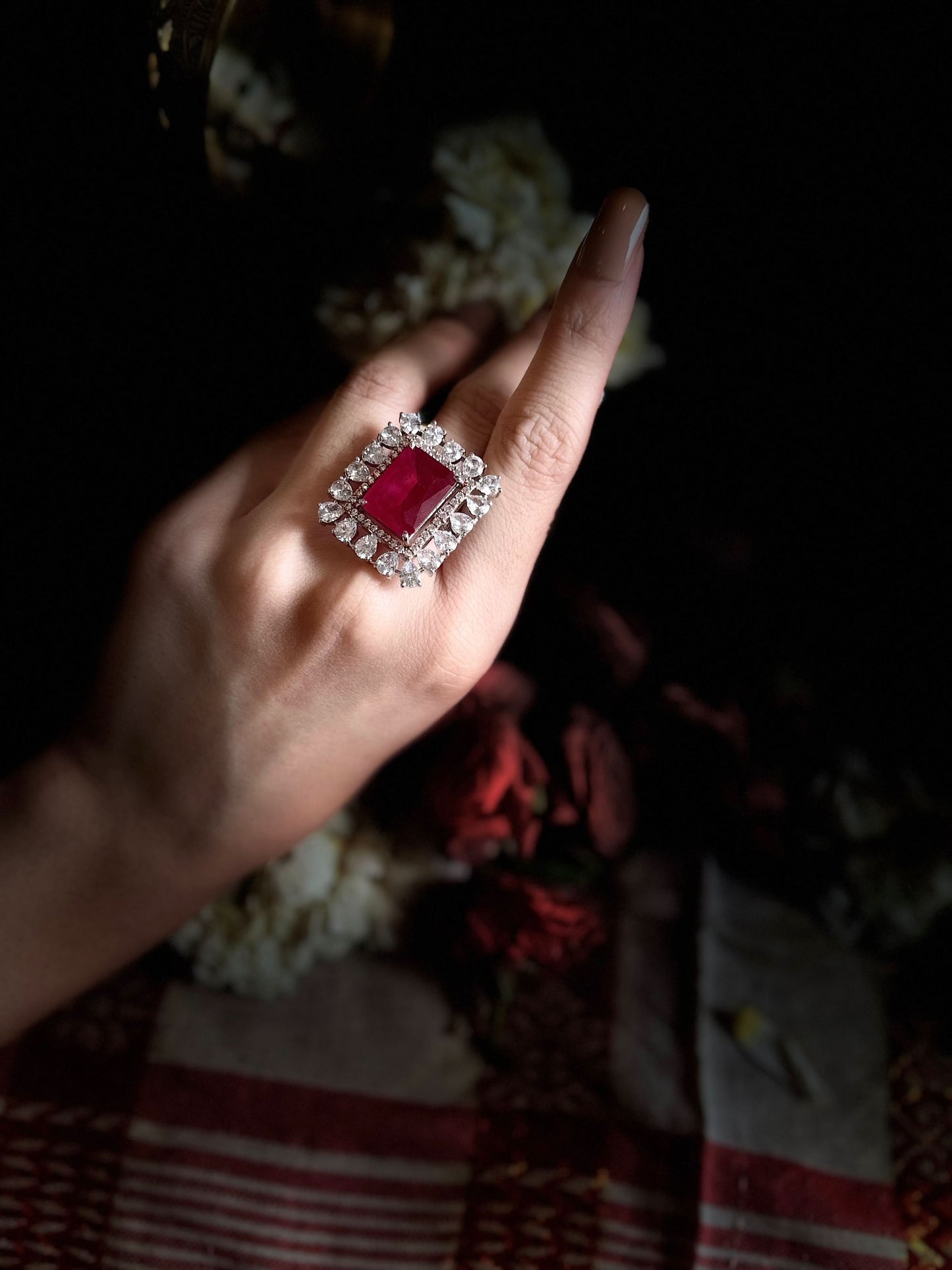 Ruhani ring with ruby