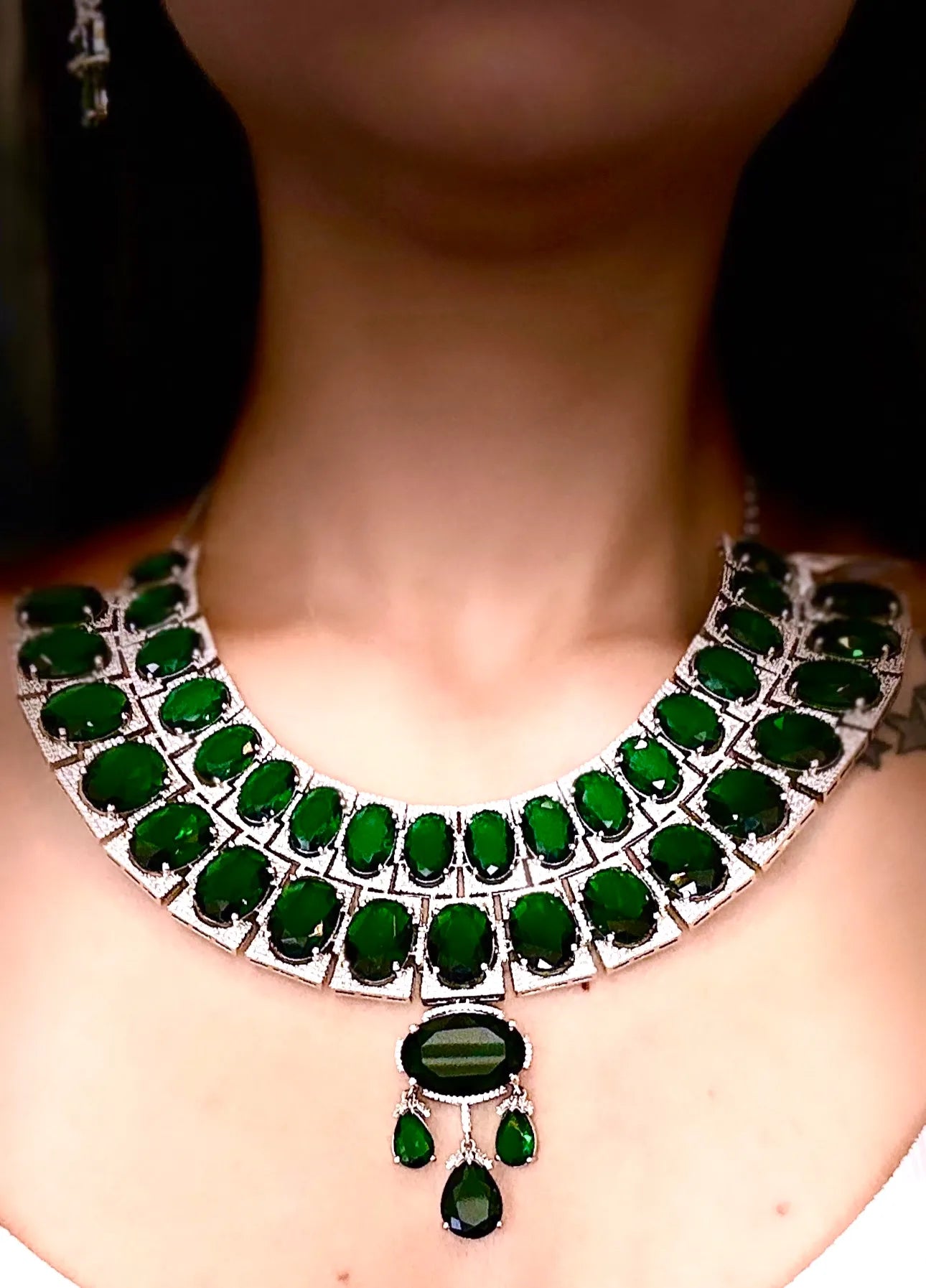 Emerald Dynasty Choker Set