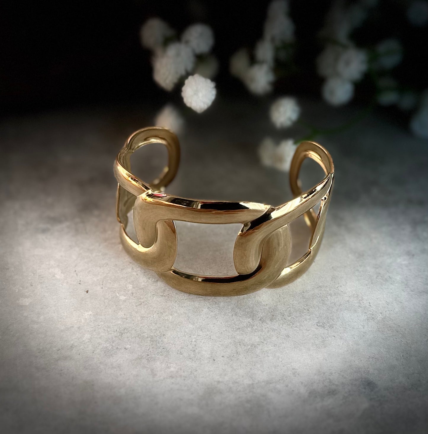 Gold Open Link Cuff Bracelet – Modern Cutout Design