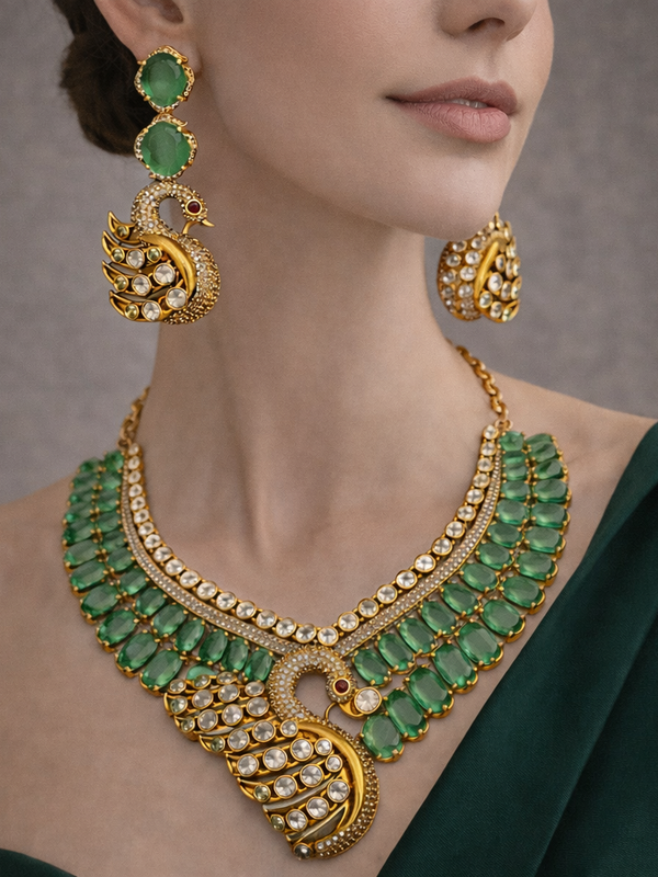 Emerald Swan Heritage Necklace Set