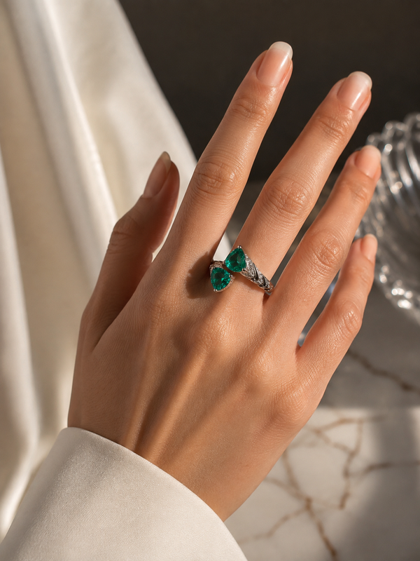 Zümra Emerald Twin Ring