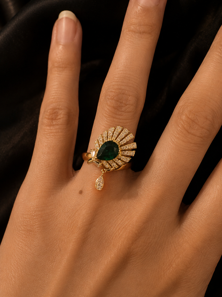 Zariya Emerald Fan Statement Ring
