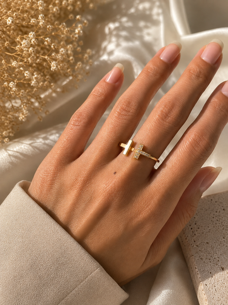 Twin T Ring