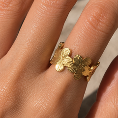 Fleur Bloom Band Ring