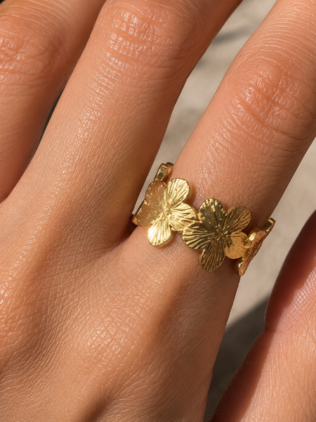Fleur Bloom Band Ring