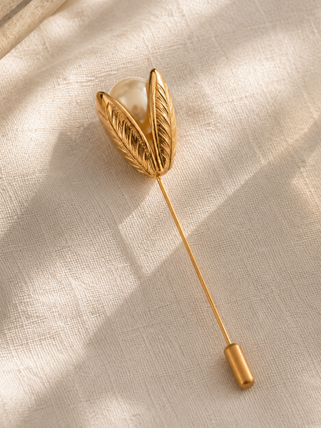 Aurelia Pearl Leaf Lapel Pin