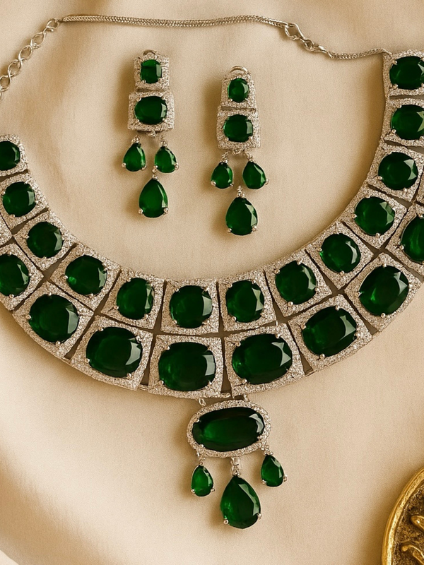 Emerald Dynasty Choker Set