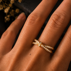 Éclat Criss Cross Ring