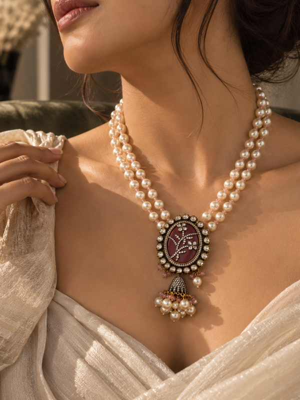 Gulnaar Pearl Jewellery Set