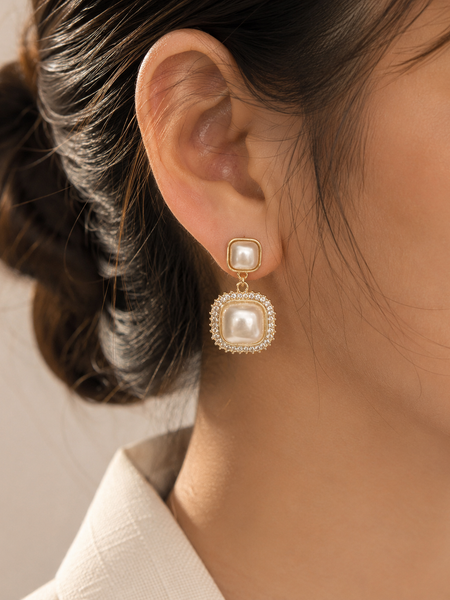 Isla Pearl Halo Drop Earrings