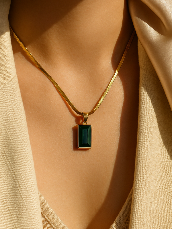 Emerald Noir Rectangle Pendant Necklace