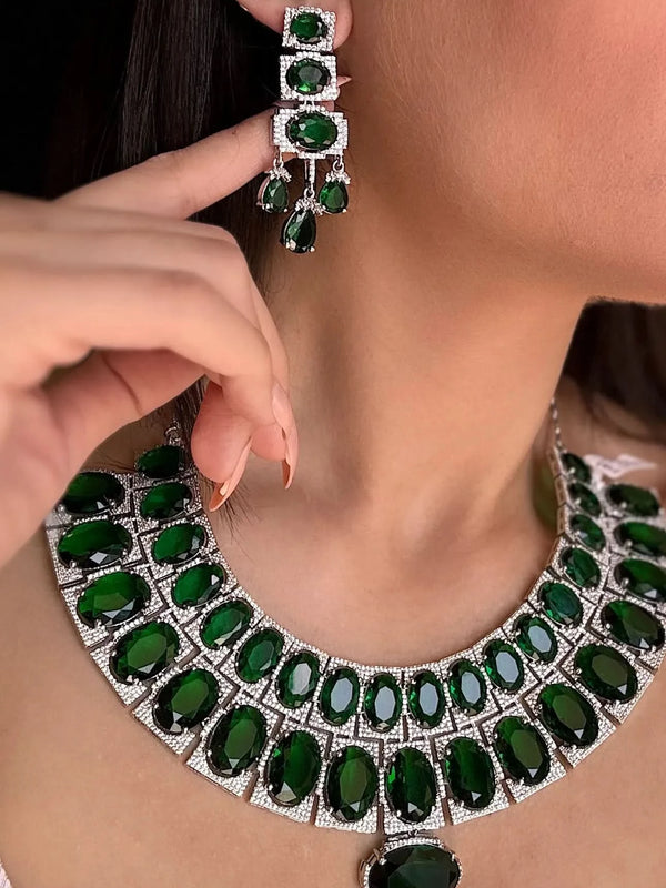 Emerald Dynasty Choker Set