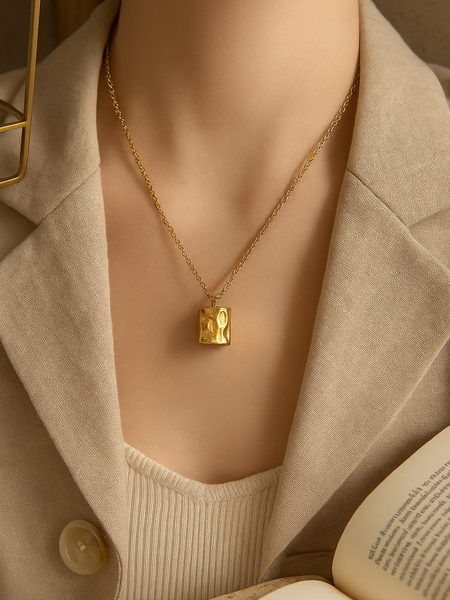 Aurea Hammered Pendant Necklace