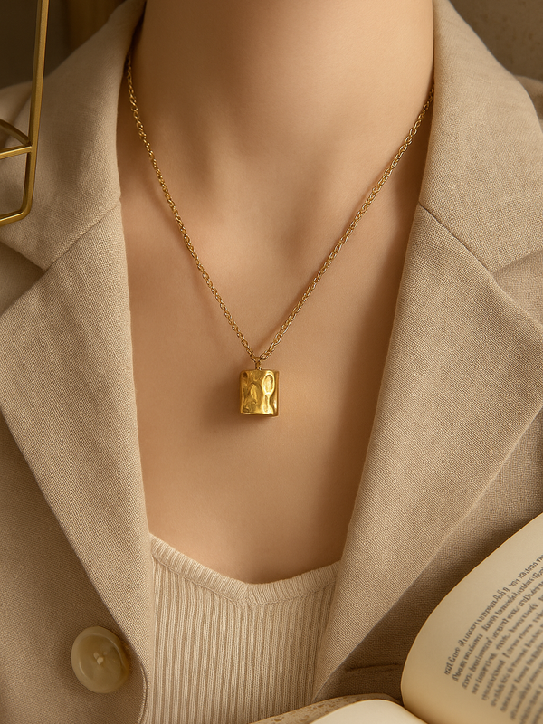 Aurea Hammered Pendant Necklace