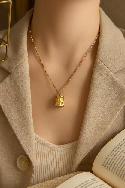Aurea Hammered Pendant Necklace