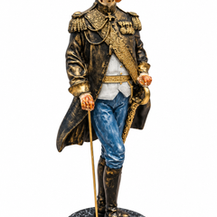 The Royal Giraffe – Commander Sculpture