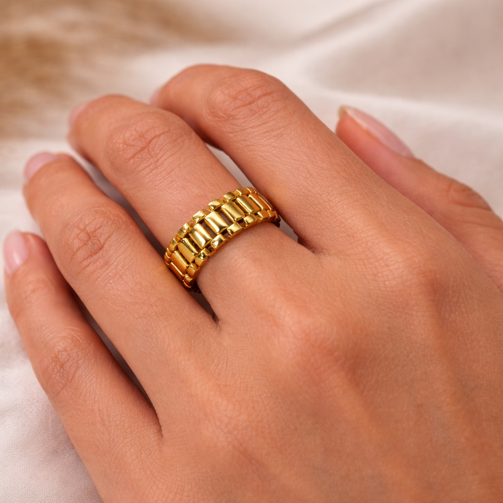 Golden Link Band Ring