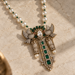Bulbul Emerald Pearl Necklace & Earrings Set