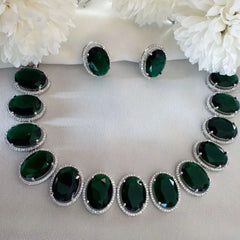 Emerald Aura Luxe Necklace Set