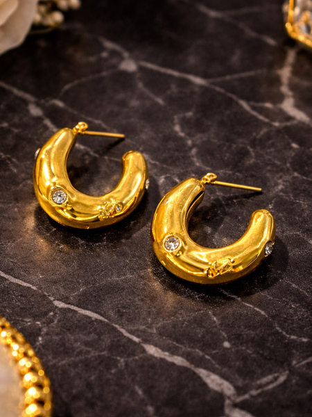 Solene Gold Oval Hoop Earrings
