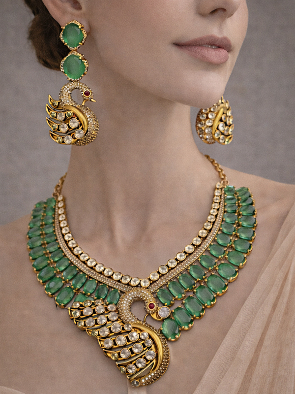Emerald Swan Heritage Necklace Set