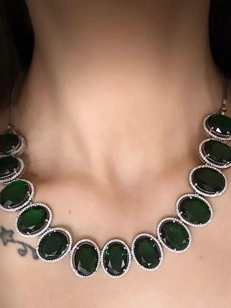 Emerald Aura Luxe Necklace Set