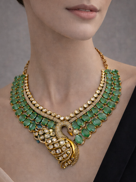 Emerald Swan Heritage Necklace Set