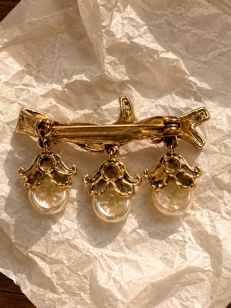Elysian Pearl Vine Brooch