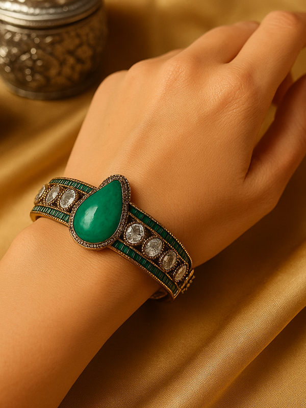 Emerald Kundan Statement Bangle