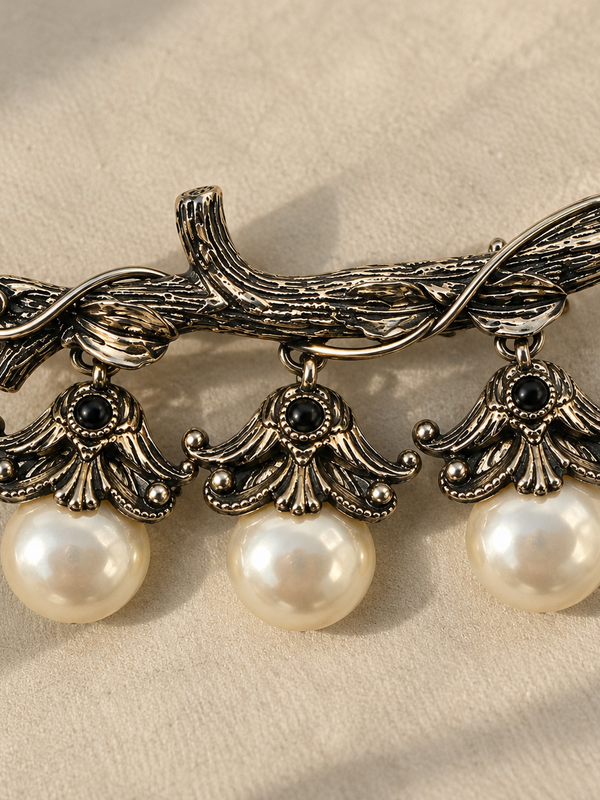 Elowen Victorian Pearl Brooch