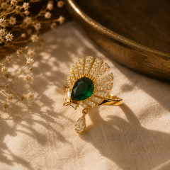Zariya Emerald Fan Statement Ring