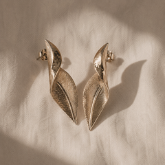 Elara Sculpted Leaf Earrings