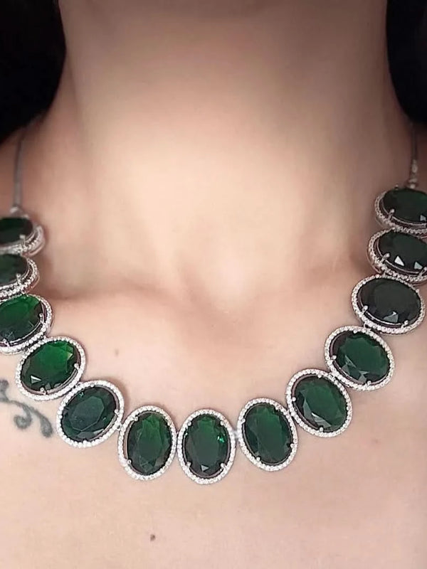 Emerald Aura Luxe Necklace Set
