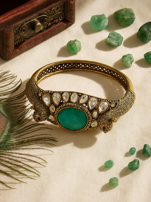 Emerald and Kundan Bangle