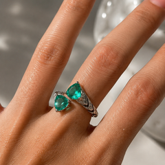 Zümra Emerald Twin Ring