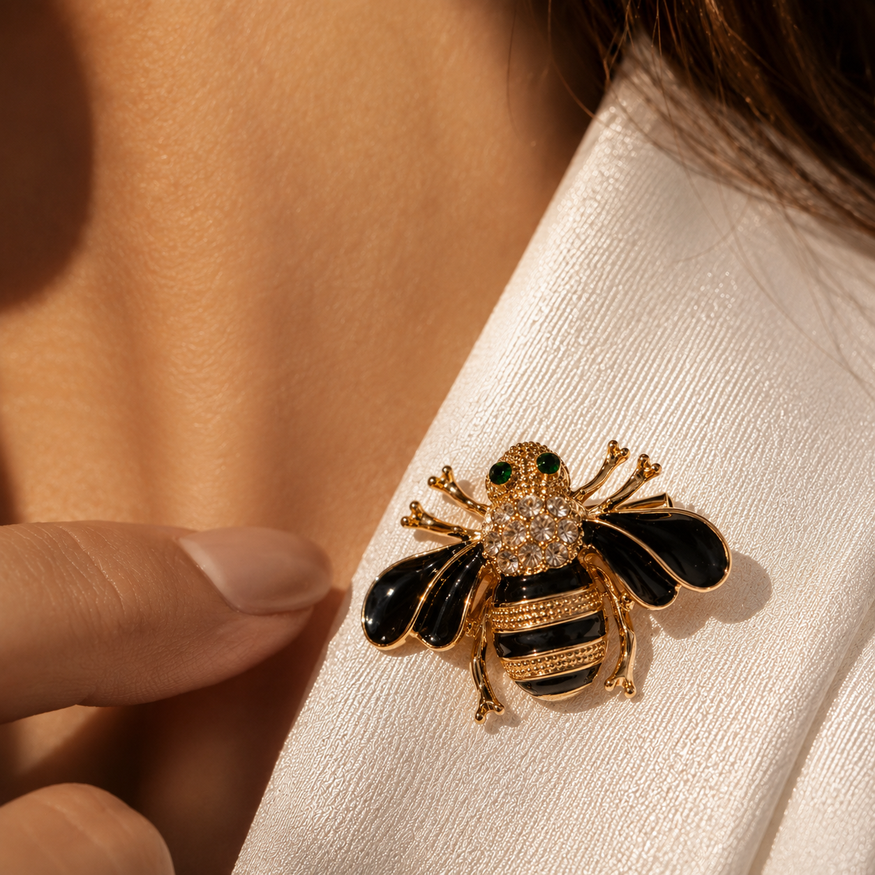 Noir Royale Bee Brooch