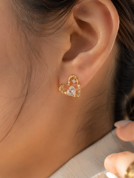 Amour Open Heart Stud Earrings