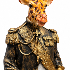 The Royal Giraffe – Commander Sculpture