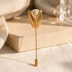 Aurelia Pearl Leaf Lapel Pin