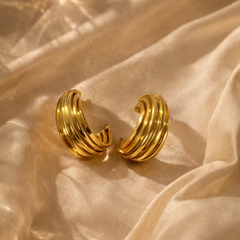 Aurelia Ribbed Gold Hoop Earrings