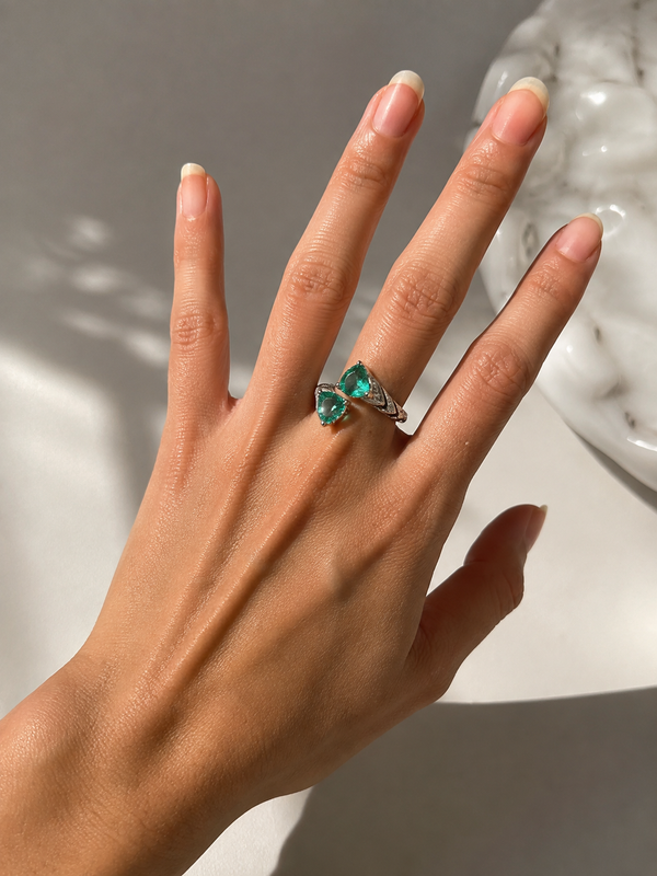 Zümra Emerald Twin Ring