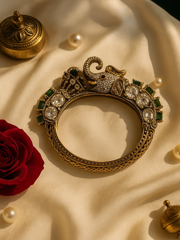 Emerald Elephant Kundan Bangle