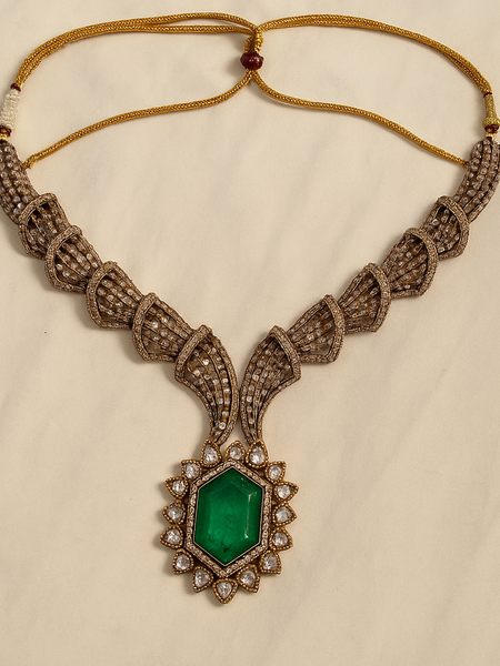 Emerald Majesty Necklace & Earrings Set