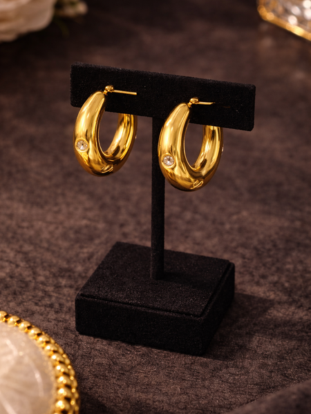 Solene Gold Oval Hoop Earrings