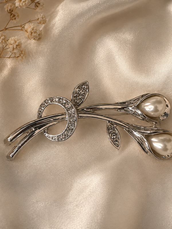 Silver Calla Pearl Brooch